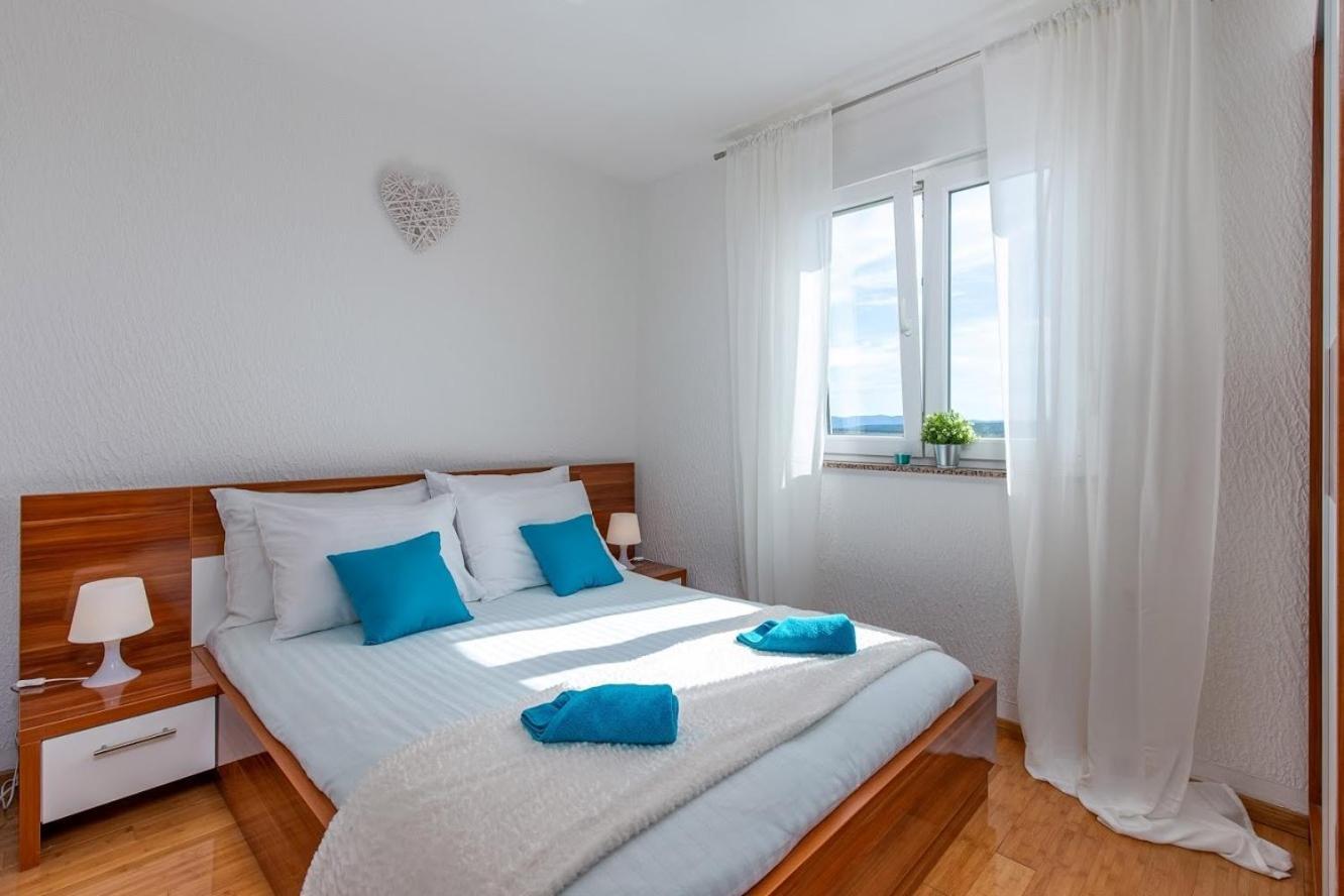Oleander Apartment