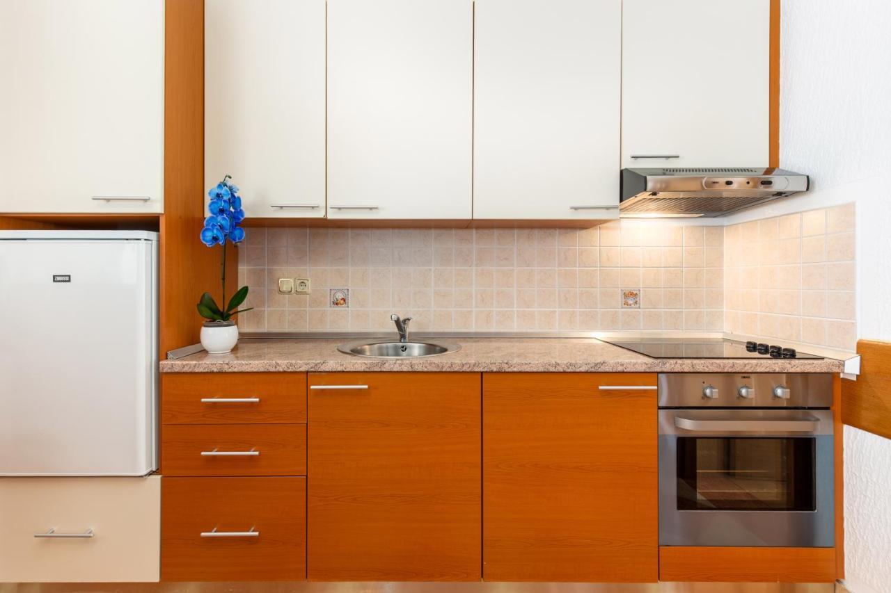 Oleander Apartment *