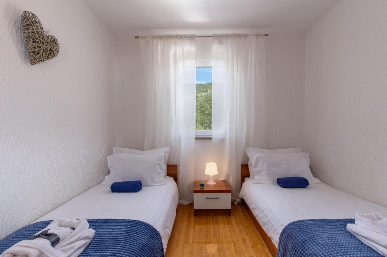 Oleander Apartment